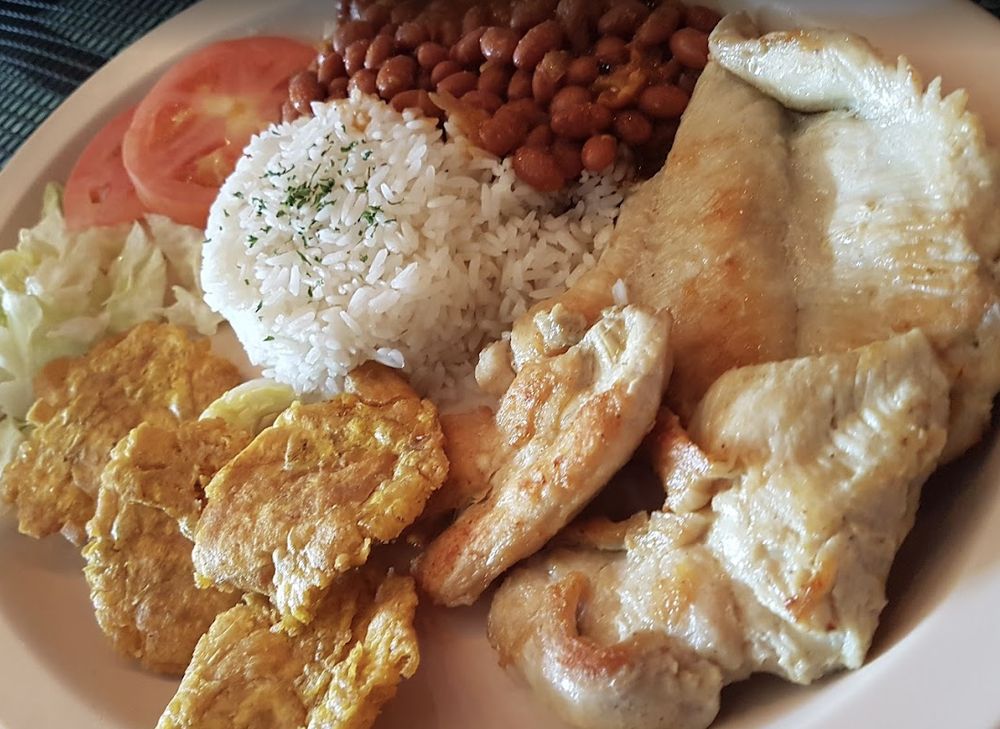 Pa Pical Isla Verde Beach Chicken Rice Tostones