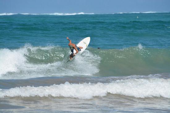Pine Grove Beach Isla Verdes Laid Back Shoreline For Swimmers Surfers Families Puerto Rico